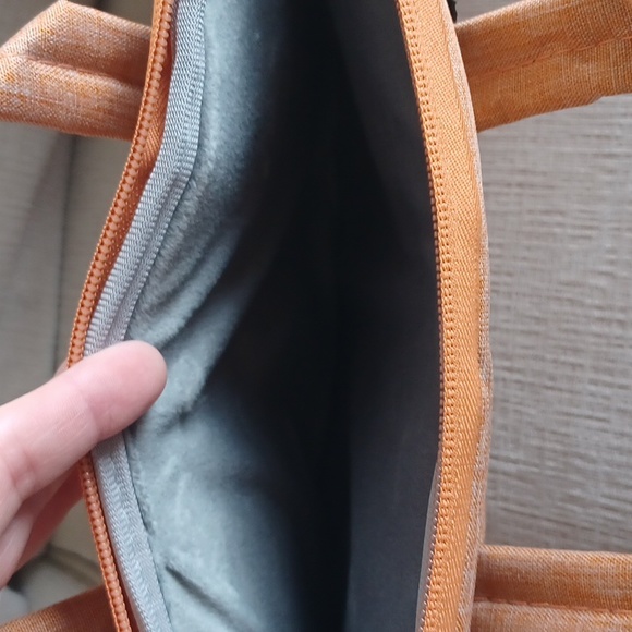 Tablet case - Picture 2 of 2